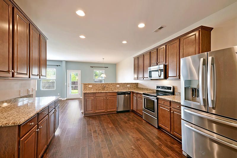 1802 Chickasaw Dr, Charleston, SC 29414