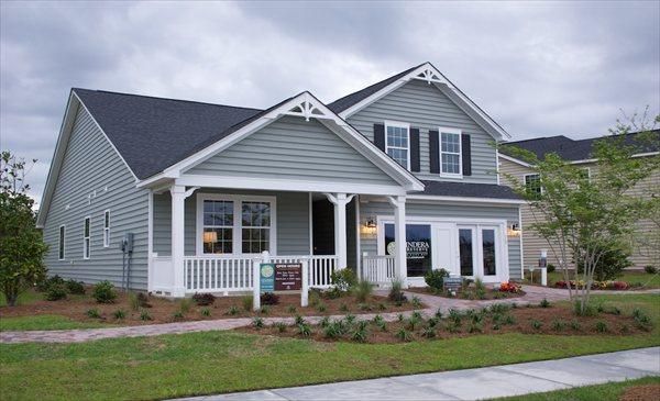 704 Redbud Ln, Summerville, SC 29486