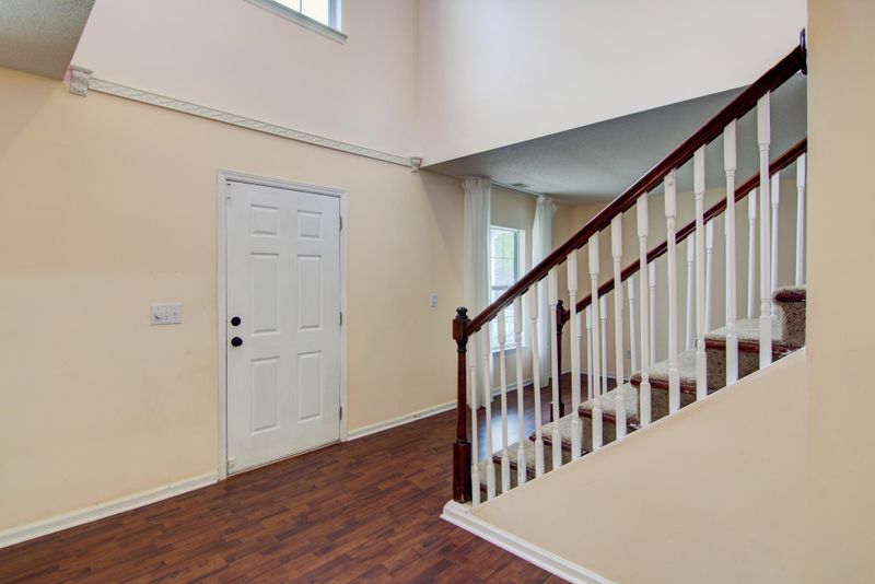 8780 Mahi Mahi Way, North Charleston, SC 29406