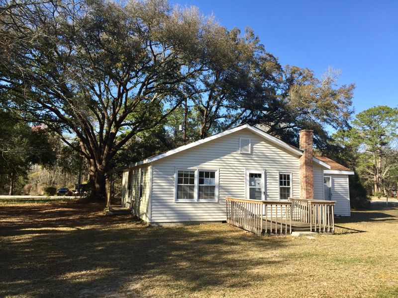 7563 Highway 162, Hollywood, SC 29449
