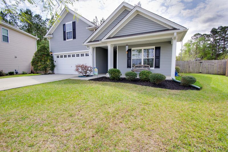 110 Kestrel Dr, Summerville, SC 29485