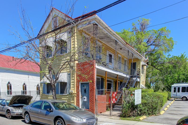 56 Nassau St, Charleston, SC 29403
