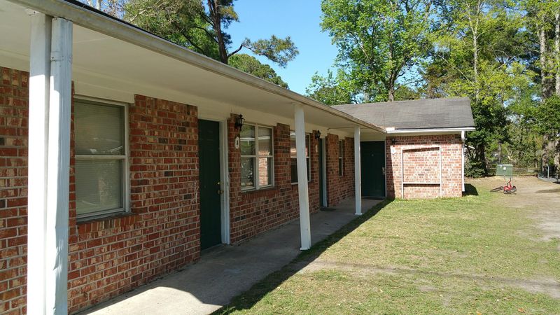 548 Orangeburg Rd, Summerville, SC 29483