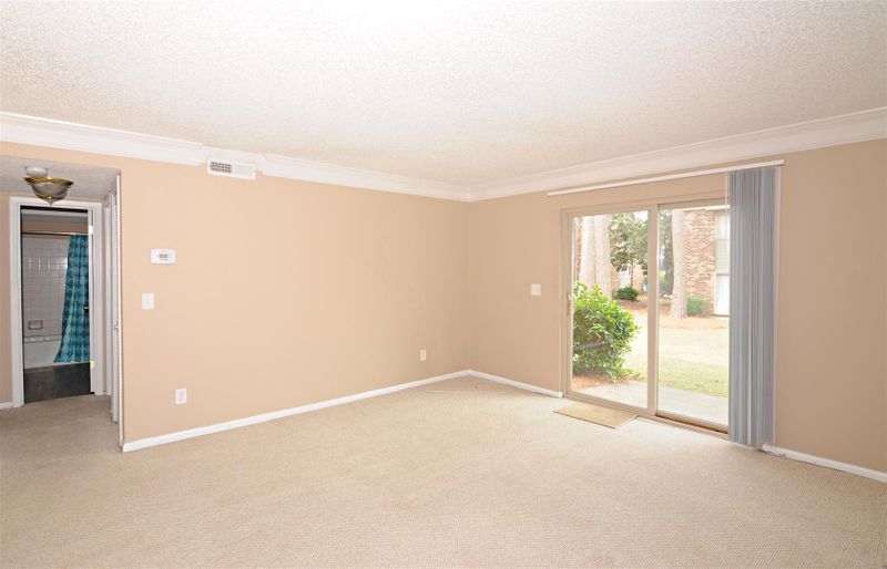 604 Andrea Ln, Hanahan, SC 29410