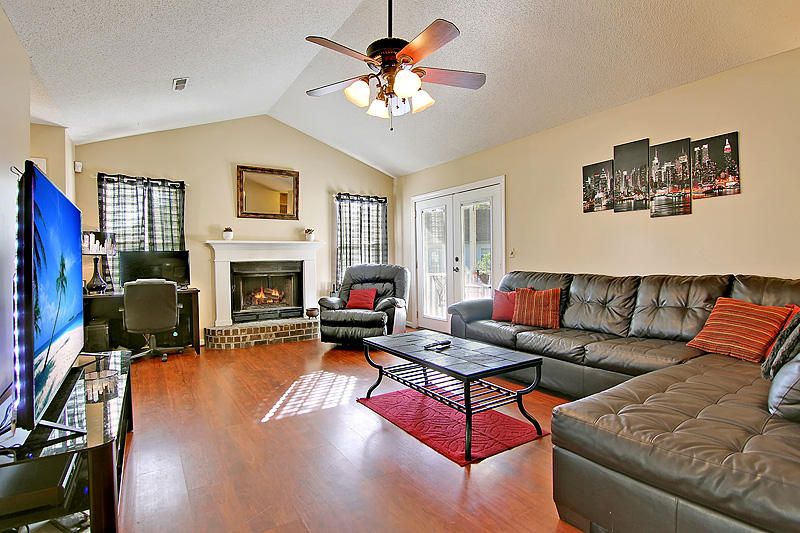 6601 Bent Creek Dr, North Charleston, SC 29420