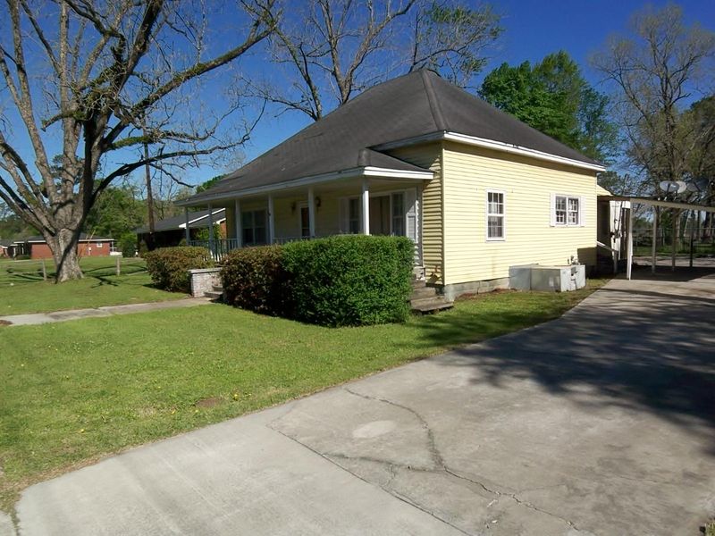 228 W Main St, Harleyville, SC 29448