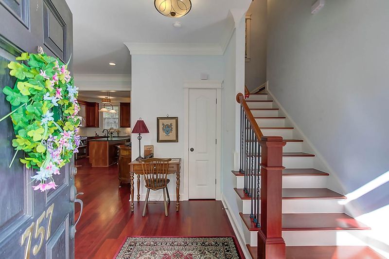 757 Natchez Cir, Mount Pleasant, SC 29464