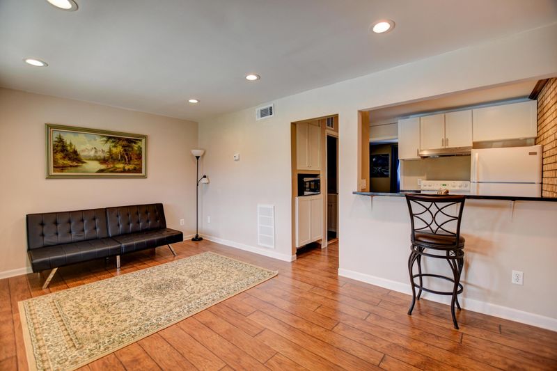 6601 Dorchestor Rd #109, North Charleston, SC 29418
