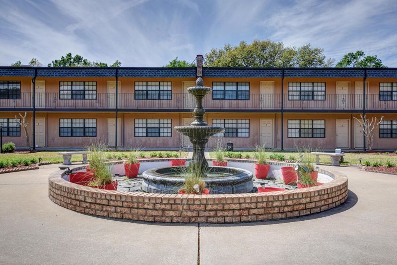 6601 Dorchestor Rd #109, North Charleston, SC 29418