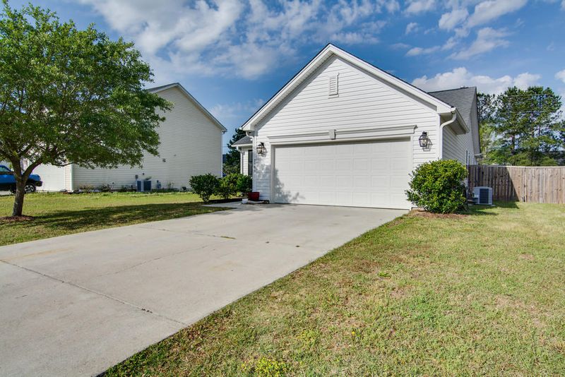 7151 Sweet Grass Blvd, Hanahan, SC 29410
