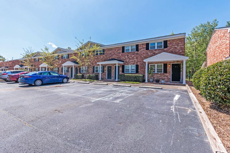 1848 Mepkin Rd #E10, Charleston, SC 29407