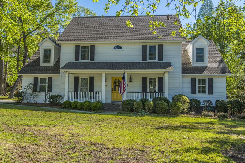 501 Lakeview Dr, Summerville, SC 29485