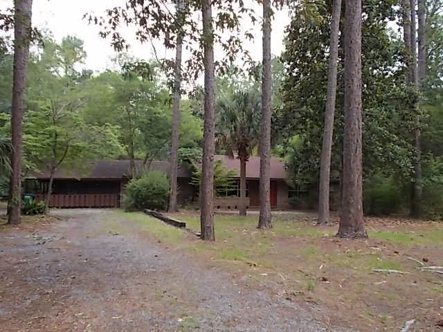 211 Parkwood Dr, Summerville, SC 29483