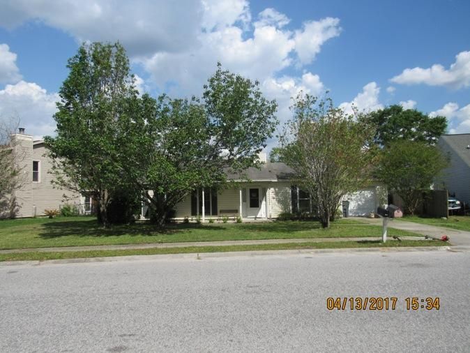 306 Woodbridge Dr, Summerville, SC 29483