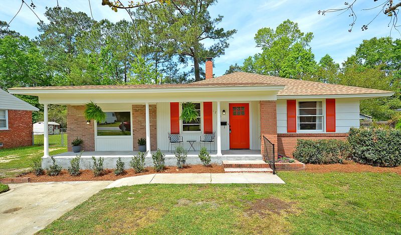 1236 Belvedere Dr, Hanahan, SC 29410