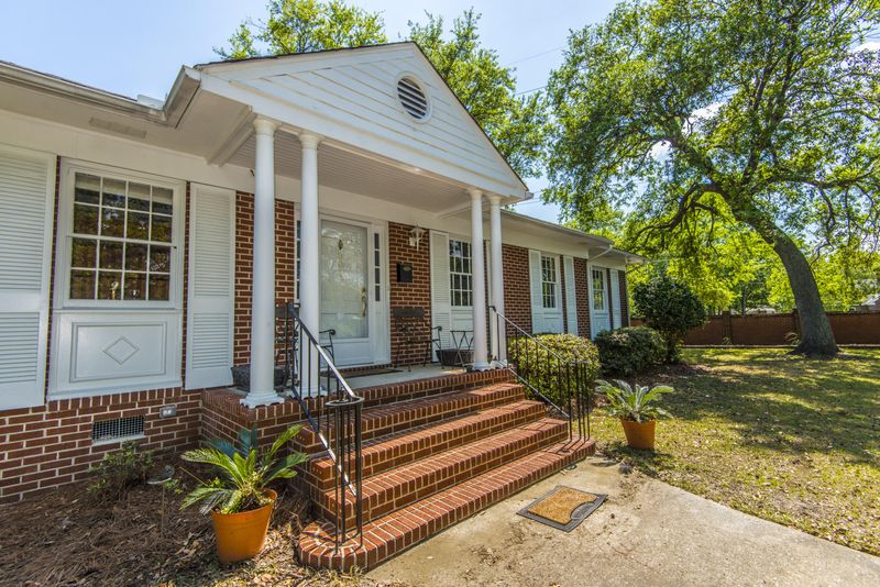 804 Saint Dennis Dr, Charleston, SC 29407
