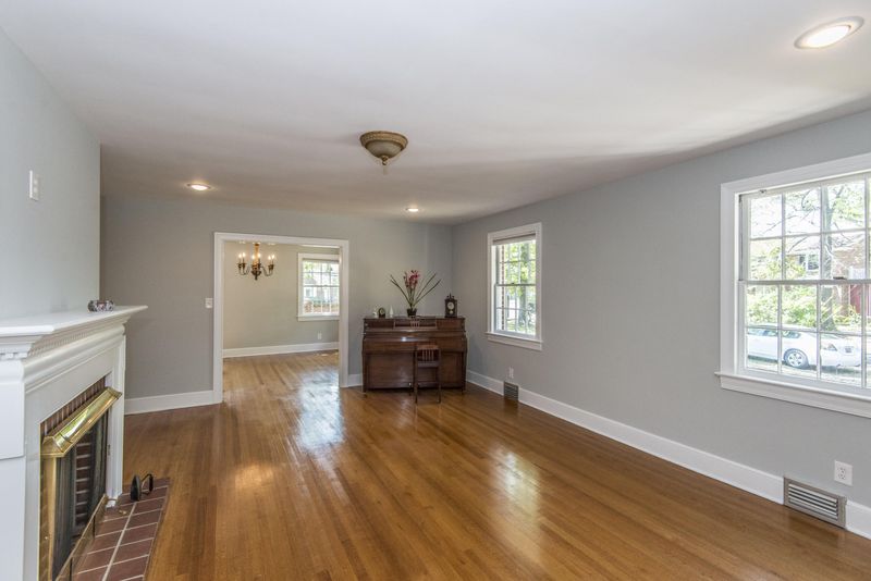 804 Saint Dennis Dr, Charleston, SC 29407