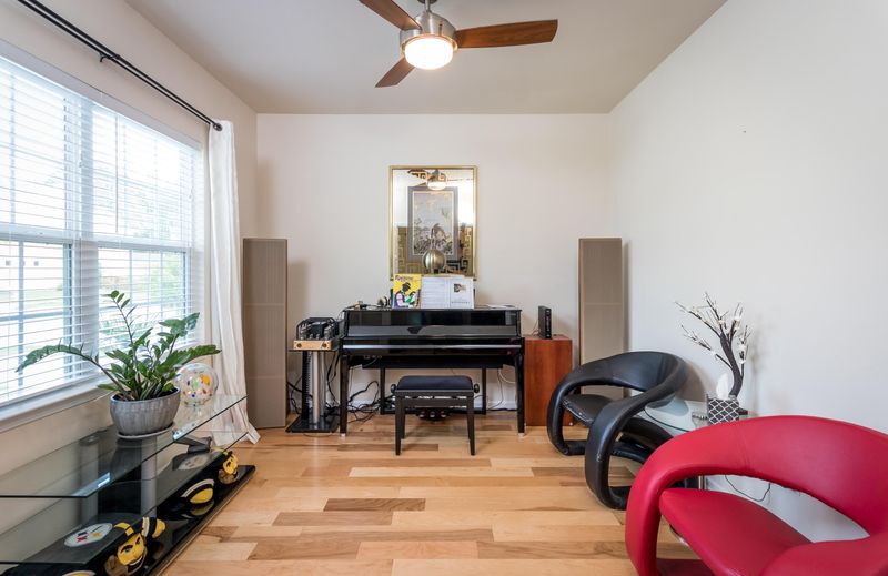 1999 Gammon St, Charleston, SC 29414