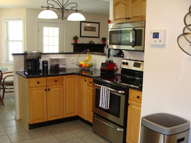 303 Lancaster Rd, Summerville, SC 29485