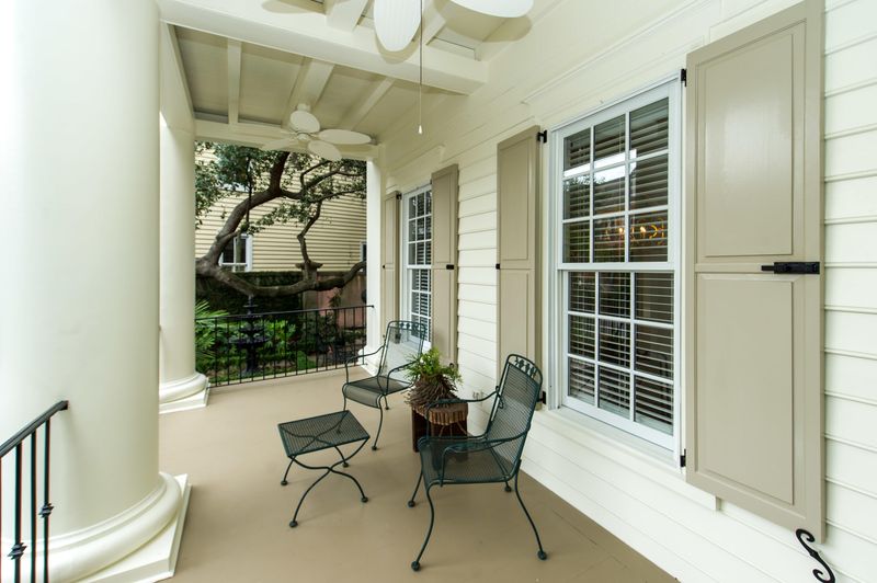 42 Eastlake Rd, Mount Pleasant, SC 29464