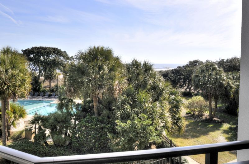 209 Shipwatch Villa #209-B, Isle Of Palms, SC 29451