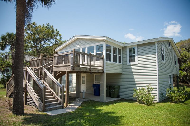 602 W Ashley Ave, Folly Beach, SC 29439