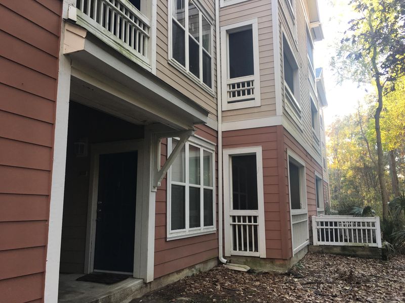 400 Bucksley Ln #106, Daniel Island, SC 29492