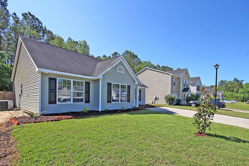 1301 Bradley Daniel Blvd, Summerville, SC 29486