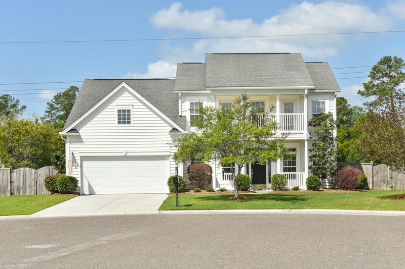 7328 Coopers Hawk Dr, Hanahan, SC 29410