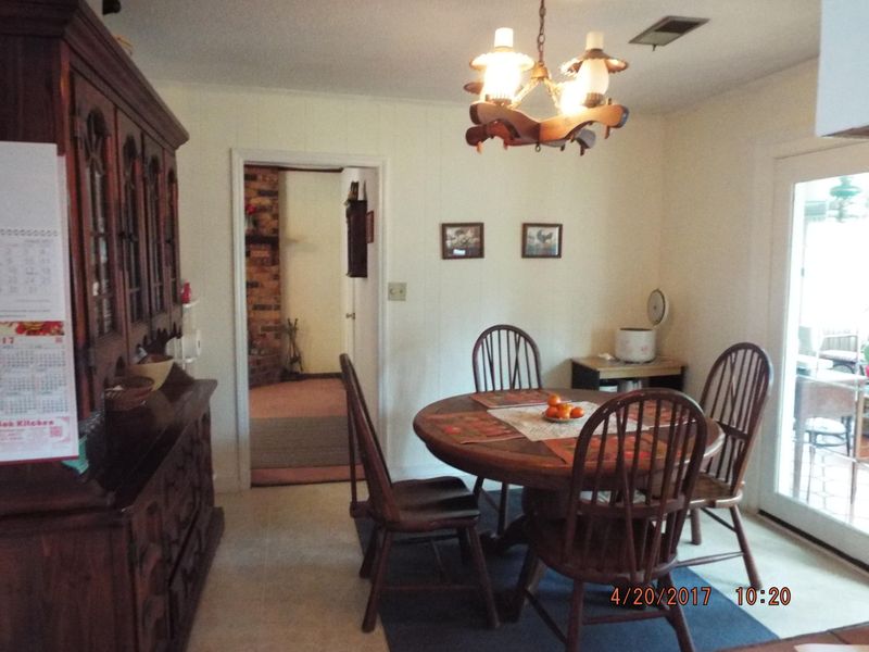7706 Cherrywood Dr, North Charleston, SC 29418