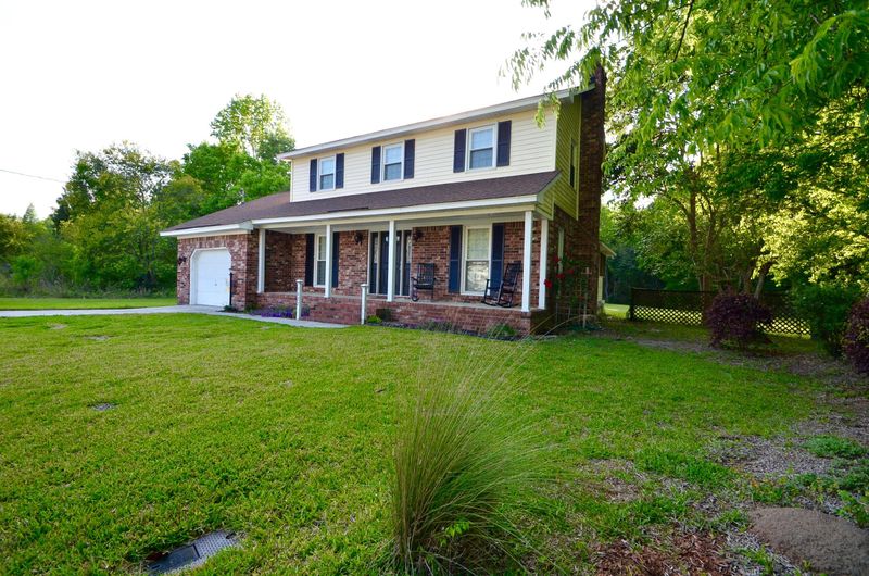 1627 Cedar Ave, Moncks Corner, SC 29461