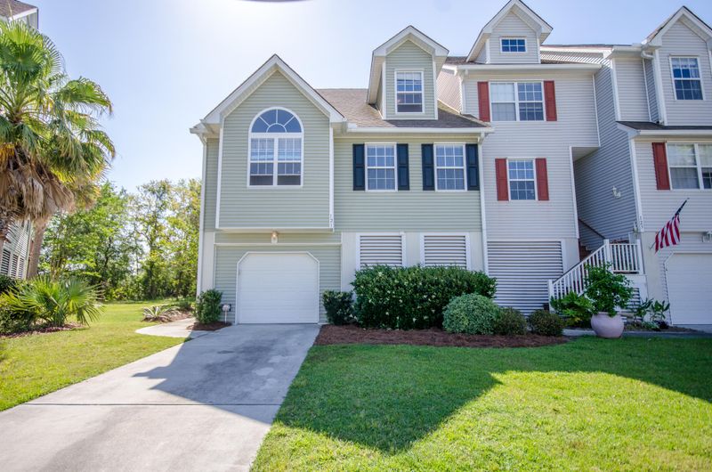 121 Winding River, Johns Island, SC 29455