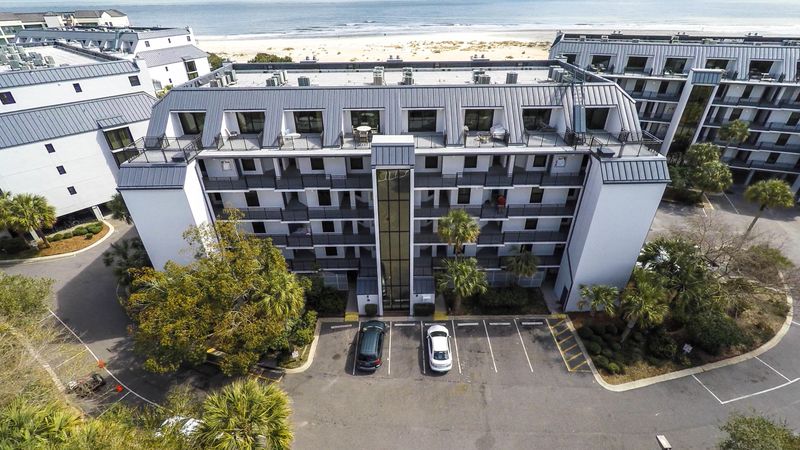 208 Shipwatch Villas #B, Isle Of Palms, SC 29451