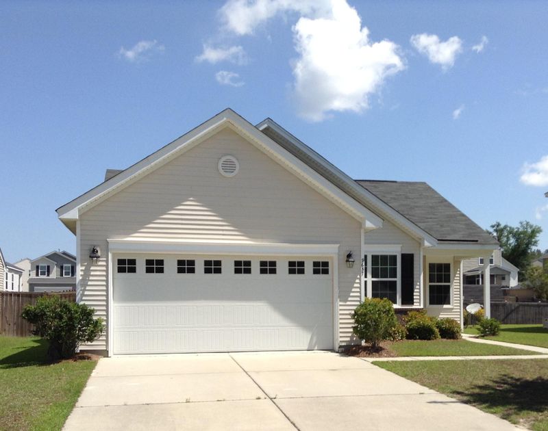9657 Godwin St, Ladson, SC 29456