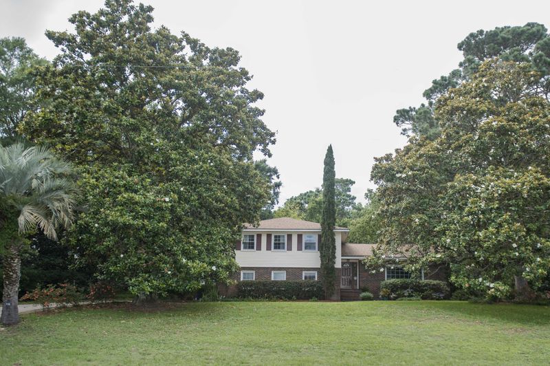 735 Waites Dr, Charleston, SC 29412