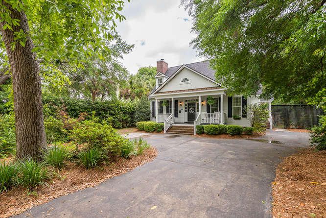 923 Mccants Dr, Mount Pleasant, SC 29464