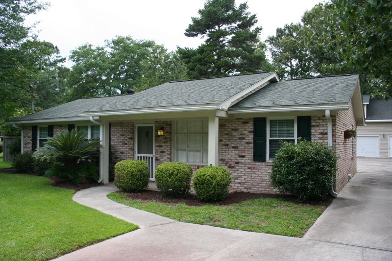 2026 Dogwood Rd, Charleston, SC 29414