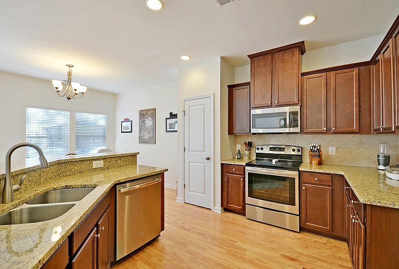 218 Longford Dr, Summerville, SC 29483