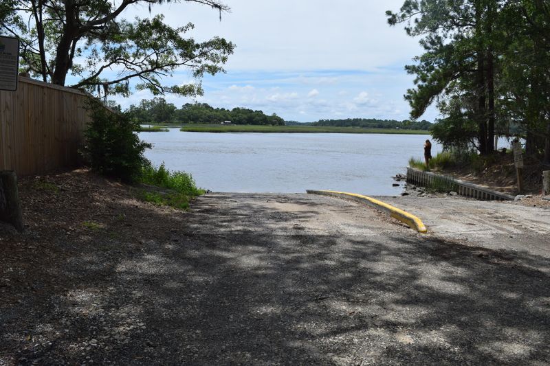 7389 Commodore Rd, Meggett, SC 29449