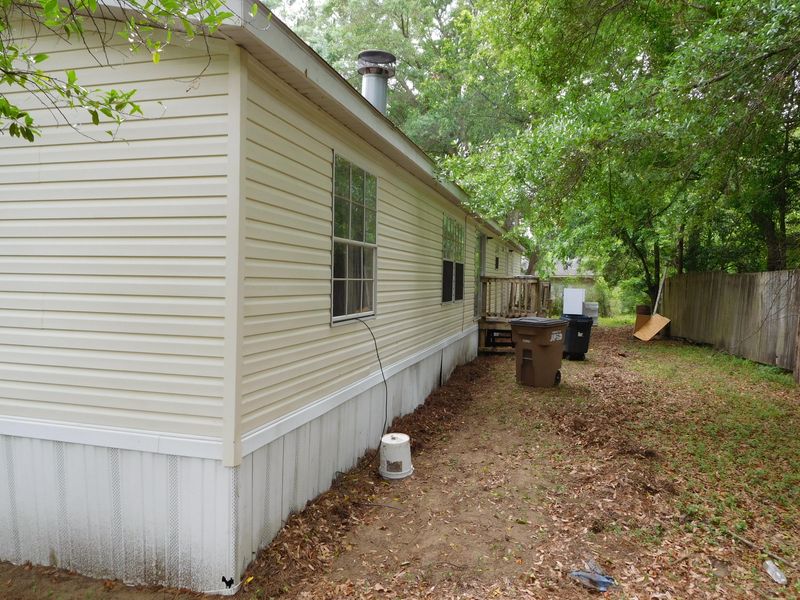1083 Ben Rd, Charleston, SC 29412