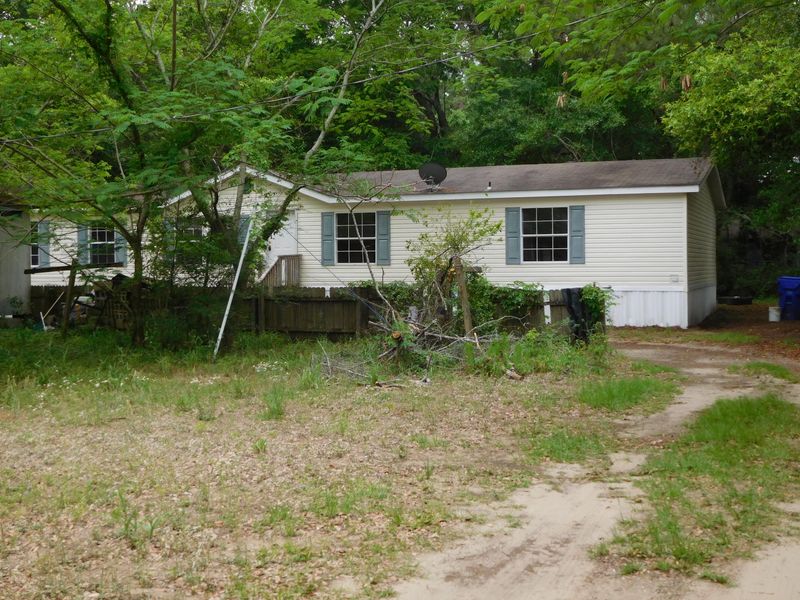 1083 Ben Rd, Charleston, SC 29412