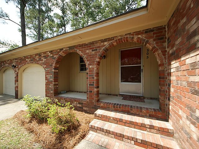 305 Summercourt Dr, Summerville, SC 29485