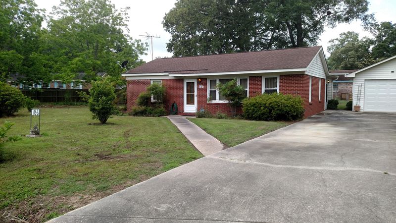 154 Harvey Ave, Goose Creek, SC 29445