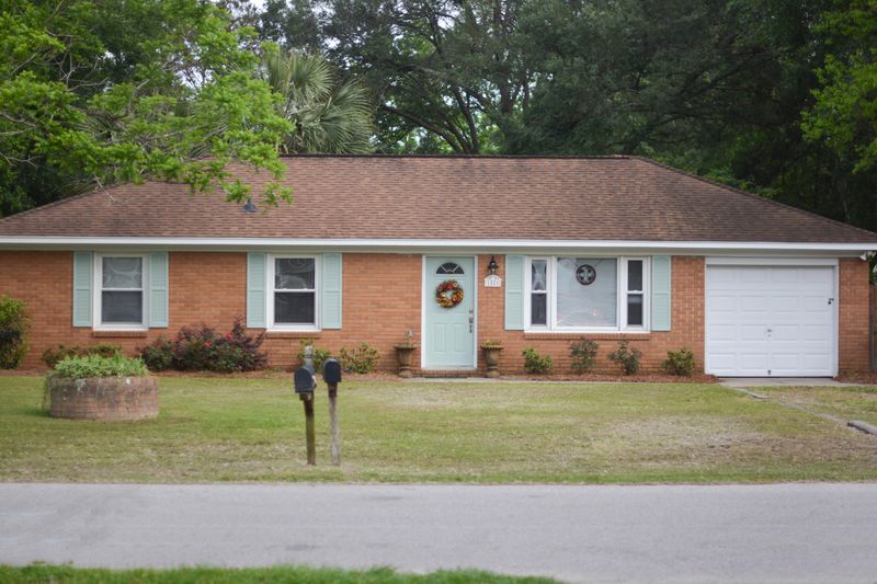1521 Patterson Ave, Charleston, SC 29412