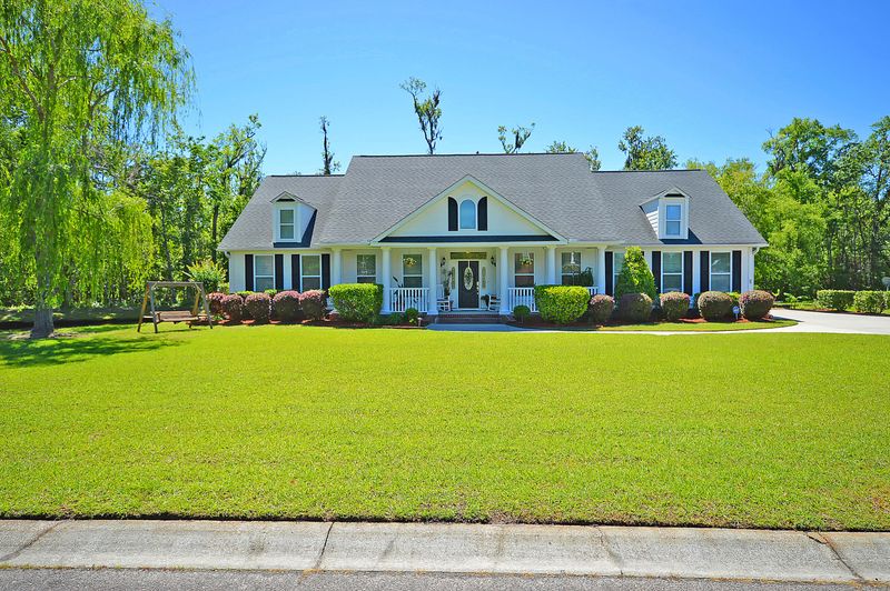 4201 Club Course Dr, North Charleston, SC 29420
