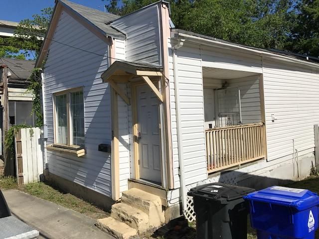 39 Poinsett St, Charleston, SC 29403