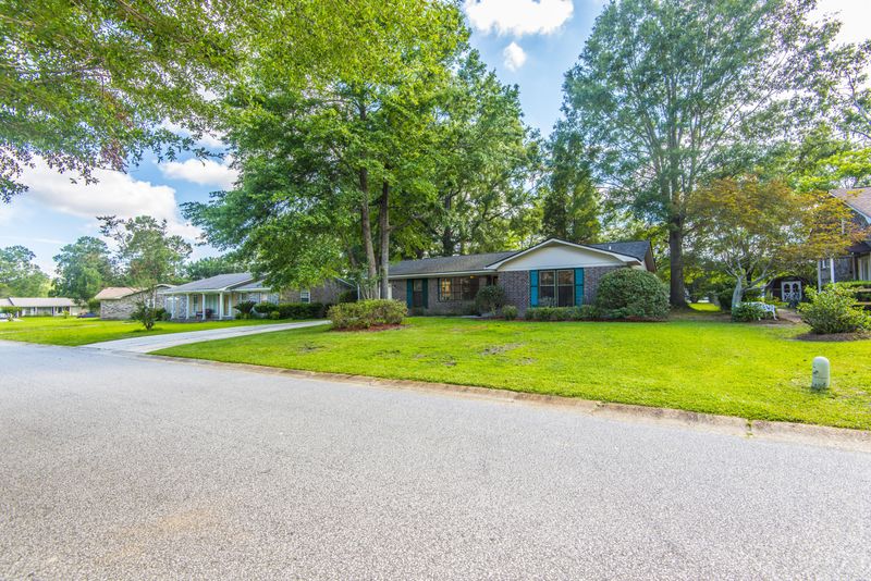 152 Foxborough Rd, Goose Creek, SC 29445