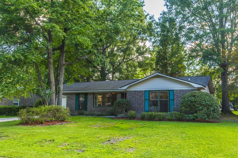 152 Foxborough Rd, Goose Creek, SC 29445