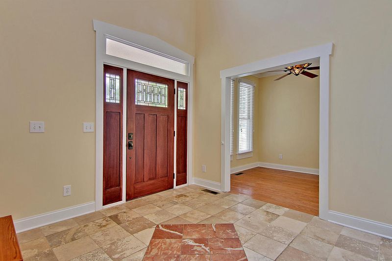 712 Sycamore Ave, Charleston, SC 29407