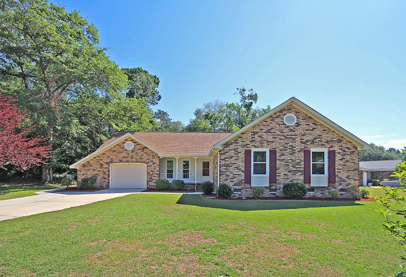 405 Summercourt Dr, Summerville, SC 29485
